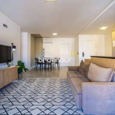 Apartamento com 115m², 3 quartos (sendo 3 suítes), 2 garagens, no bairro Jurerê em Florianópolis
