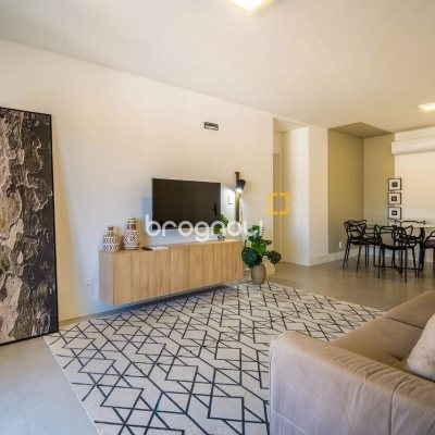 Apartamento com 115m², 3 quartos (sendo 3 suítes), 2 garagens, no bairro Jurerê em Florianópolis