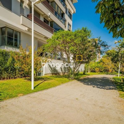 Apartamento com 115m², 3 quartos (sendo 3 suítes), 2 garagens, no bairro Jurerê em Florianópolis