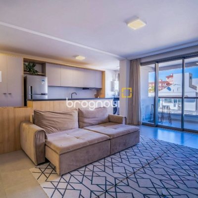 Apartamento com 115m², 3 quartos (sendo 3 suítes), 2 garagens, no bairro Jurerê em Florianópolis