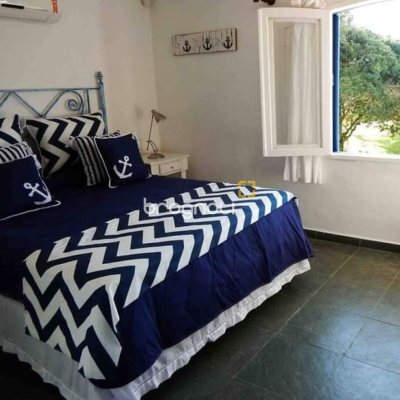 Casa de Condomínio com 160m², 3 quartos (sendo 1 suíte), 2 garagens, no bairro Ponta das Canas em Florianópolis