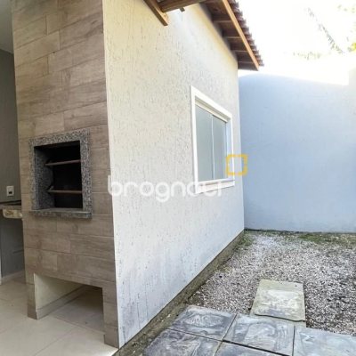 Casa com 66m², 2 quartos (sendo 1 suíte), 2 garagens, no bairro Rio Vermelho em Florianópolis