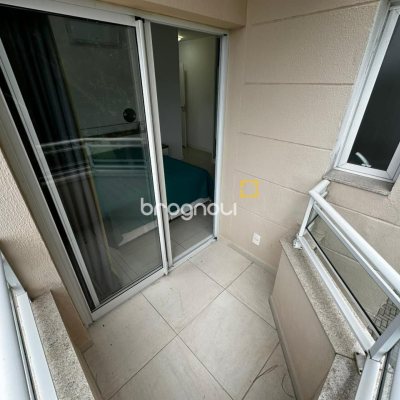 Apartamento com 71m², 2 quartos (sendo 2 suítes), 1 garagem, no bairro Cachoeira do Bom Jesus em Florianópolis