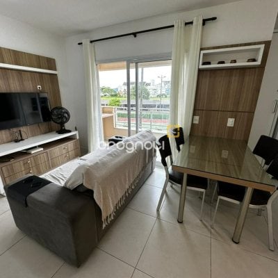 Apartamento com 71m², 2 quartos (sendo 2 suítes), 1 garagem, no bairro Cachoeira do Bom Jesus em Florianópolis