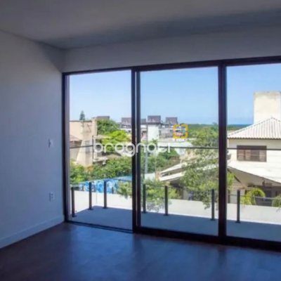 Casa com 430m², 10 quartos (sendo 6 suítes), 5 garagens, no bairro Rio Tavares em Florianópolis