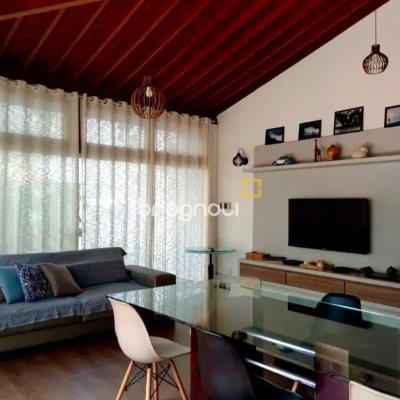Casa com 430m², 10 quartos (sendo 6 suítes), 5 garagens, no bairro Rio Tavares em Florianópolis