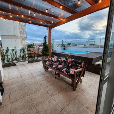 Apartamento com 145m², 3 quartos (sendo 1 suíte), 2 garagens, no bairro Cachoeira do Bom Jesus em Florianópolis