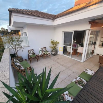 Apartamento com 145m², 3 quartos (sendo 1 suíte), 2 garagens, no bairro Cachoeira do Bom Jesus em Florianópolis