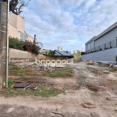 Terreno com 450m², no bairro Jurerê Internacional em Florianópolis