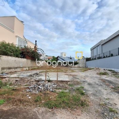 Terreno com 450m², no bairro Jurerê Internacional em Florianópolis