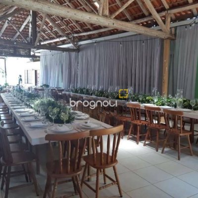 Hotel com 2100m², 42 quartos (sendo 42 suítes), 150 garagens, no bairro Ingleses do Rio Vermelho em Florianópolis