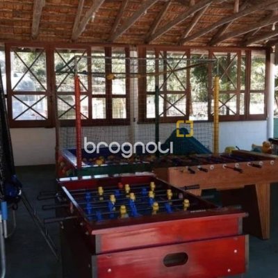 Hotel com 2100m², 42 quartos (sendo 42 suítes), 150 garagens, no bairro Ingleses do Rio Vermelho em Florianópolis