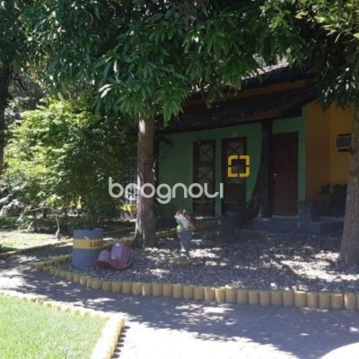 Hotel com 2100m², 42 quartos (sendo 42 suítes), 150 garagens, no bairro Ingleses do Rio Vermelho em Florianópolis