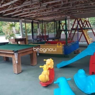Hotel com 2100m², 42 quartos (sendo 42 suítes), 150 garagens, no bairro Ingleses do Rio Vermelho em Florianópolis