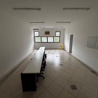 Sala com 50m², 1 garagem, no bairro João Paulo em Florianópolis