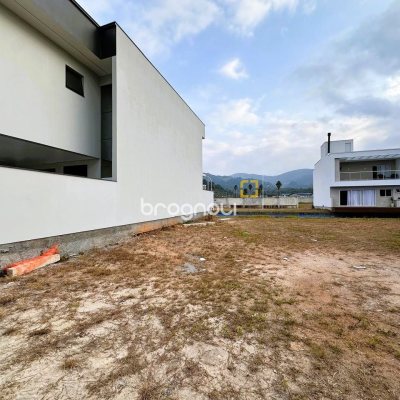 Terreno com 150m², no bairro Beira Rio em Biguaçu