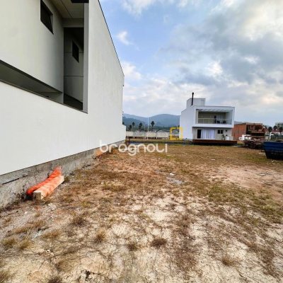 Terreno com 150m², no bairro Beira Rio em Biguaçu