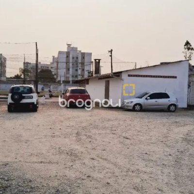 Terreno com 5275m², no bairro Forquilhas em São José