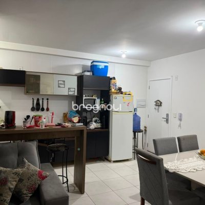 Apartamento com 56m², 2 quartos, 1 garagem, no bairro Aririú em Palhoça
