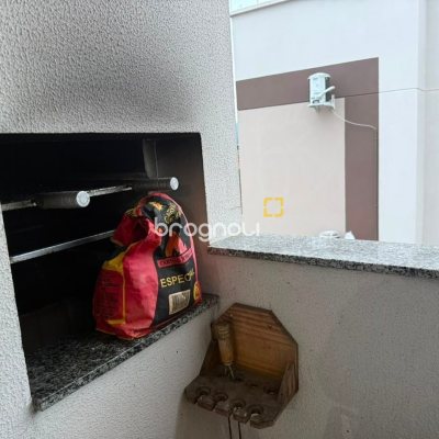 Apartamento com 56m², 2 quartos, 1 garagem, no bairro Aririú em Palhoça
