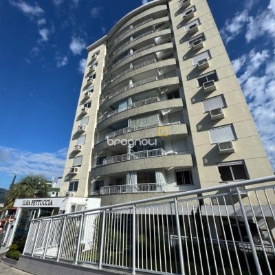 Apartamento com 81m², 2 quartos (sendo 1 suíte), 2 garagens, no bairro Itacorubi em Florianópolis