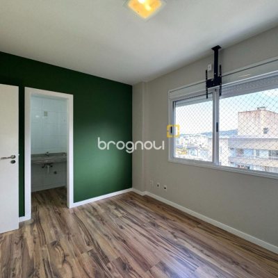 Apartamento com 81m², 2 quartos (sendo 1 suíte), 2 garagens, no bairro Itacorubi em Florianópolis