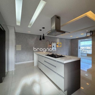 Apartamento com 81m², 2 quartos (sendo 1 suíte), 2 garagens, no bairro Itacorubi em Florianópolis