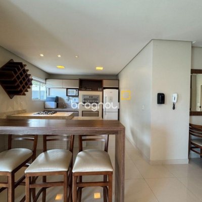 Apartamento com 81m², 2 quartos (sendo 1 suíte), 2 garagens, no bairro Itacorubi em Florianópolis