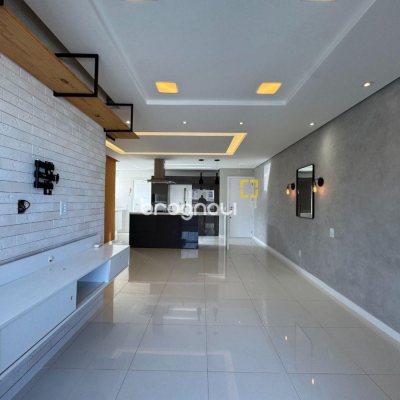 Apartamento com 81m², 2 quartos (sendo 1 suíte), 2 garagens, no bairro Itacorubi em Florianópolis