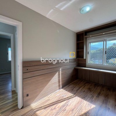 Apartamento com 81m², 2 quartos (sendo 1 suíte), 2 garagens, no bairro Itacorubi em Florianópolis