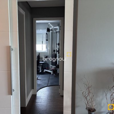 Apartamento com 71m², 2 quartos (sendo 1 suíte), 2 garagens, no bairro Itacorubi em Florianópolis