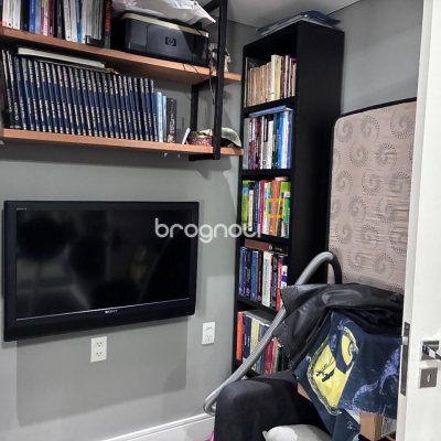 Apartamento com 71m², 2 quartos (sendo 1 suíte), 2 garagens, no bairro Itacorubi em Florianópolis