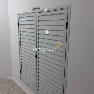 Apartamento com 71m², 2 quartos (sendo 1 suíte), 2 garagens, no bairro Itacorubi em Florianópolis