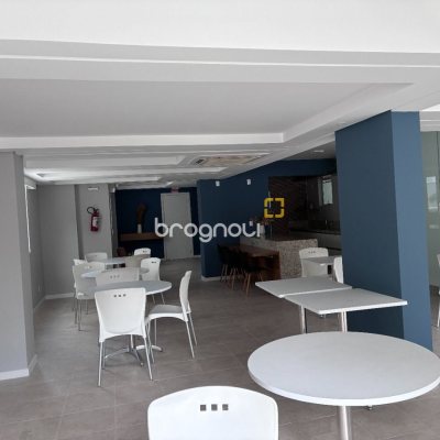 Apartamento com 71m², 2 quartos (sendo 1 suíte), 2 garagens, no bairro Itacorubi em Florianópolis