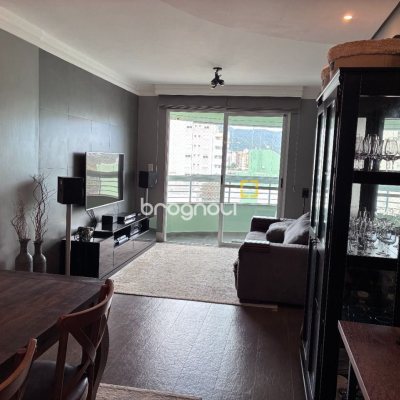 Apartamento com 71m², 2 quartos (sendo 1 suíte), 2 garagens, no bairro Itacorubi em Florianópolis