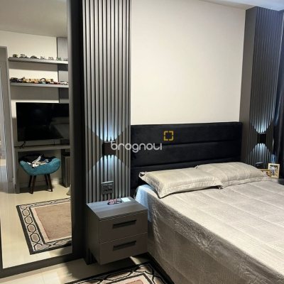 Apartamento com 137m², 3 quartos (sendo 1 suíte), 2 garagens, no bairro Centro em Palhoça