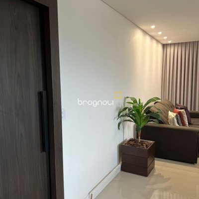 Apartamento com 137m², 3 quartos (sendo 1 suíte), 2 garagens, no bairro Centro em Palhoça