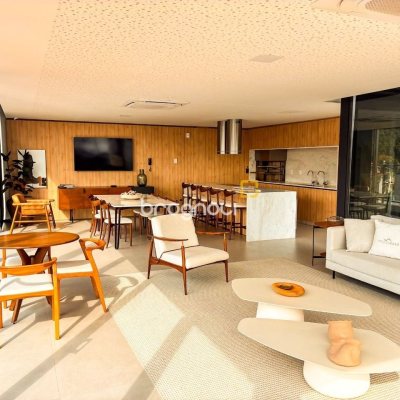Apartamento com 119m², 3 quartos (sendo 3 suítes), 2 garagens, no bairro Jurerê em Florianópolis