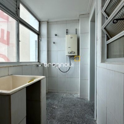Apartamento com 78m², 2 quartos, 1 garagem, no bairro Centro em Florianópolis