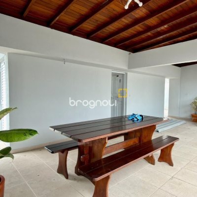 Apartamento com 78m², 2 quartos, 1 garagem, no bairro Centro em Florianópolis