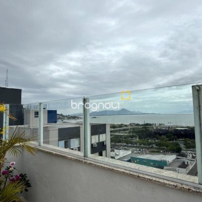 Apartamento com 78m², 2 quartos, 1 garagem, no bairro Centro em Florianópolis
