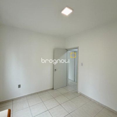 Apartamento com 78m², 2 quartos, 1 garagem, no bairro Centro em Florianópolis