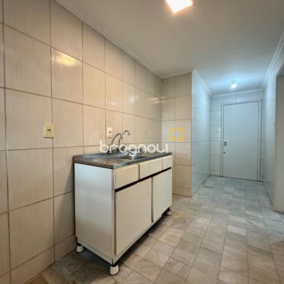 Apartamento com 78m², 2 quartos, 1 garagem, no bairro Centro em Florianópolis