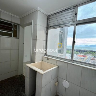 Apartamento com 78m², 2 quartos, 1 garagem, no bairro Centro em Florianópolis