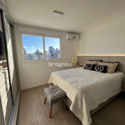 Apartamento com 101m², 2 quartos (sendo 2 suítes), 2 garagens, no bairro Centro em Florianópolis