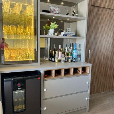 Apartamento com 101m², 2 quartos (sendo 2 suítes), 2 garagens, no bairro Centro em Florianópolis