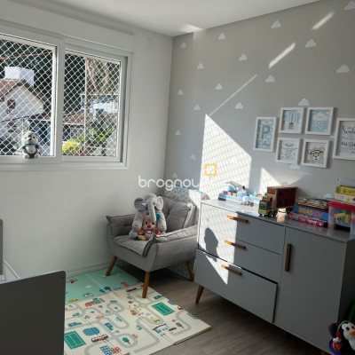 Apartamento com 101m², 2 quartos (sendo 2 suítes), 2 garagens, no bairro Centro em Florianópolis