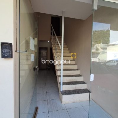 Apartamento com 55m², 2 quartos, 1 garagem, no bairro Ingleses do Rio Vermelho em Florianópolis