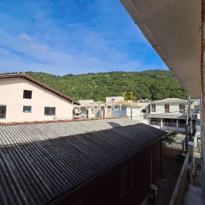 Apartamento com 55m², 2 quartos, 1 garagem, no bairro Ingleses do Rio Vermelho em Florianópolis