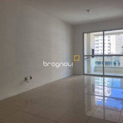 Apartamento com 106m², 3 quartos (sendo 1 suíte), 1 garagem, no bairro Campinas em São José